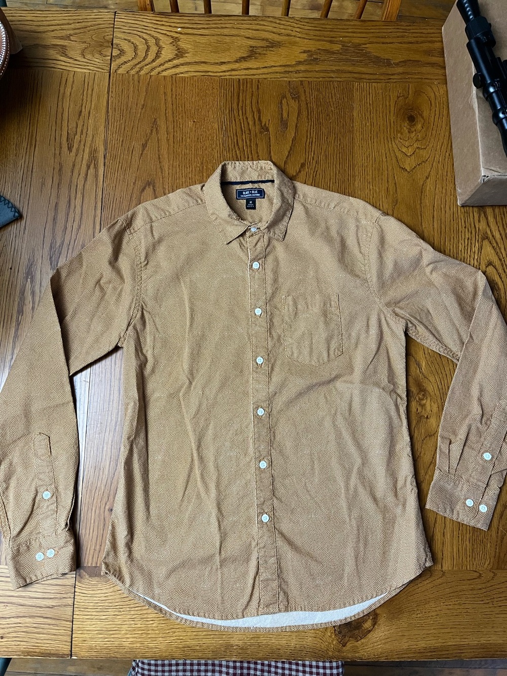 Blade + Blue cotton dot button down shirt